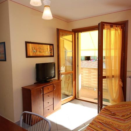 Residence Sole E Mare Appartamenti Rosolina Mare Exterior foto