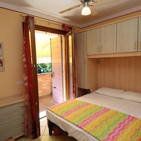 Residence Sole E Mare Appartamenti Rosolina Mare Exterior foto