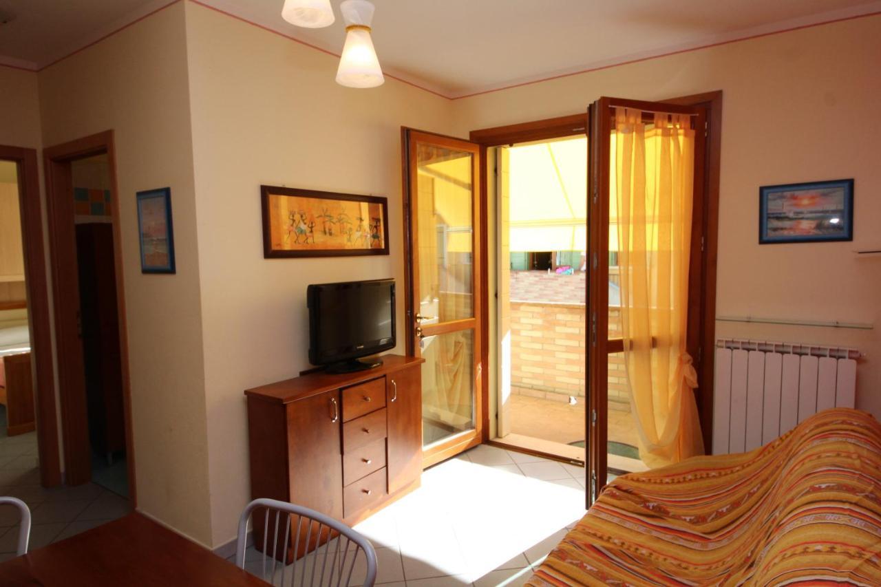 Residence Sole E Mare Appartamenti Rosolina Mare Exterior foto