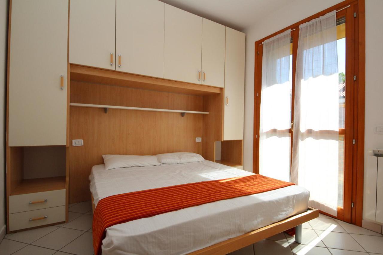 Residence Sole E Mare Appartamenti Rosolina Mare Exterior foto